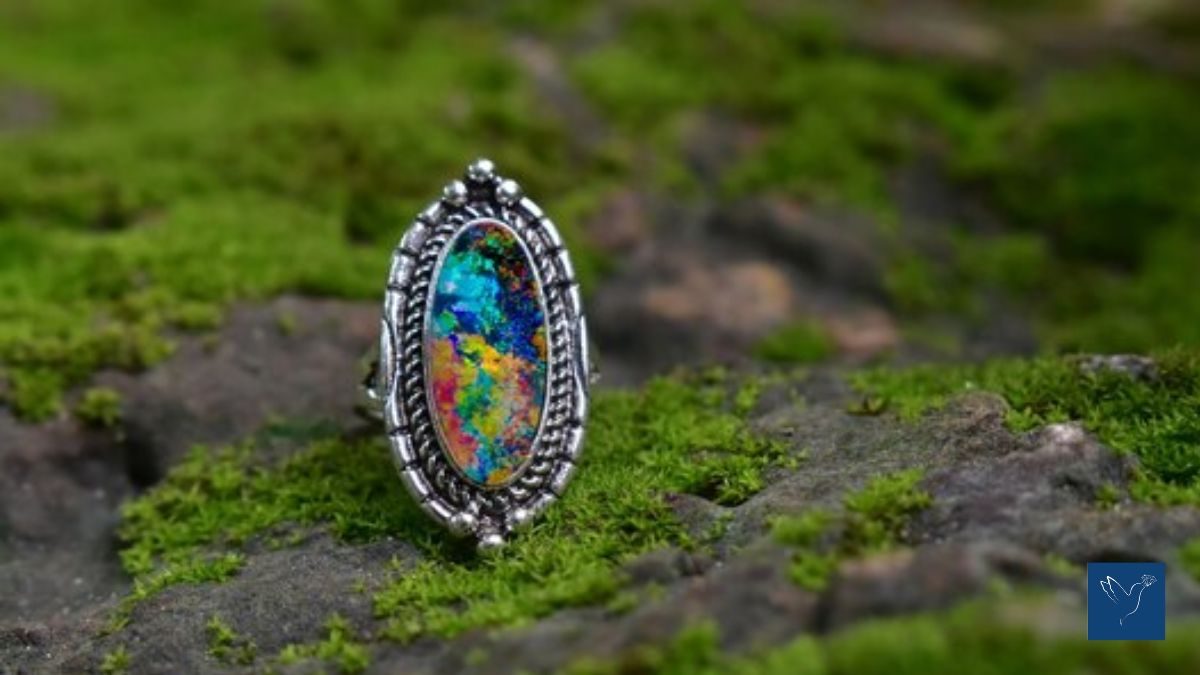 What are the Benefits of Wearing Opal Gemstone in Astrology