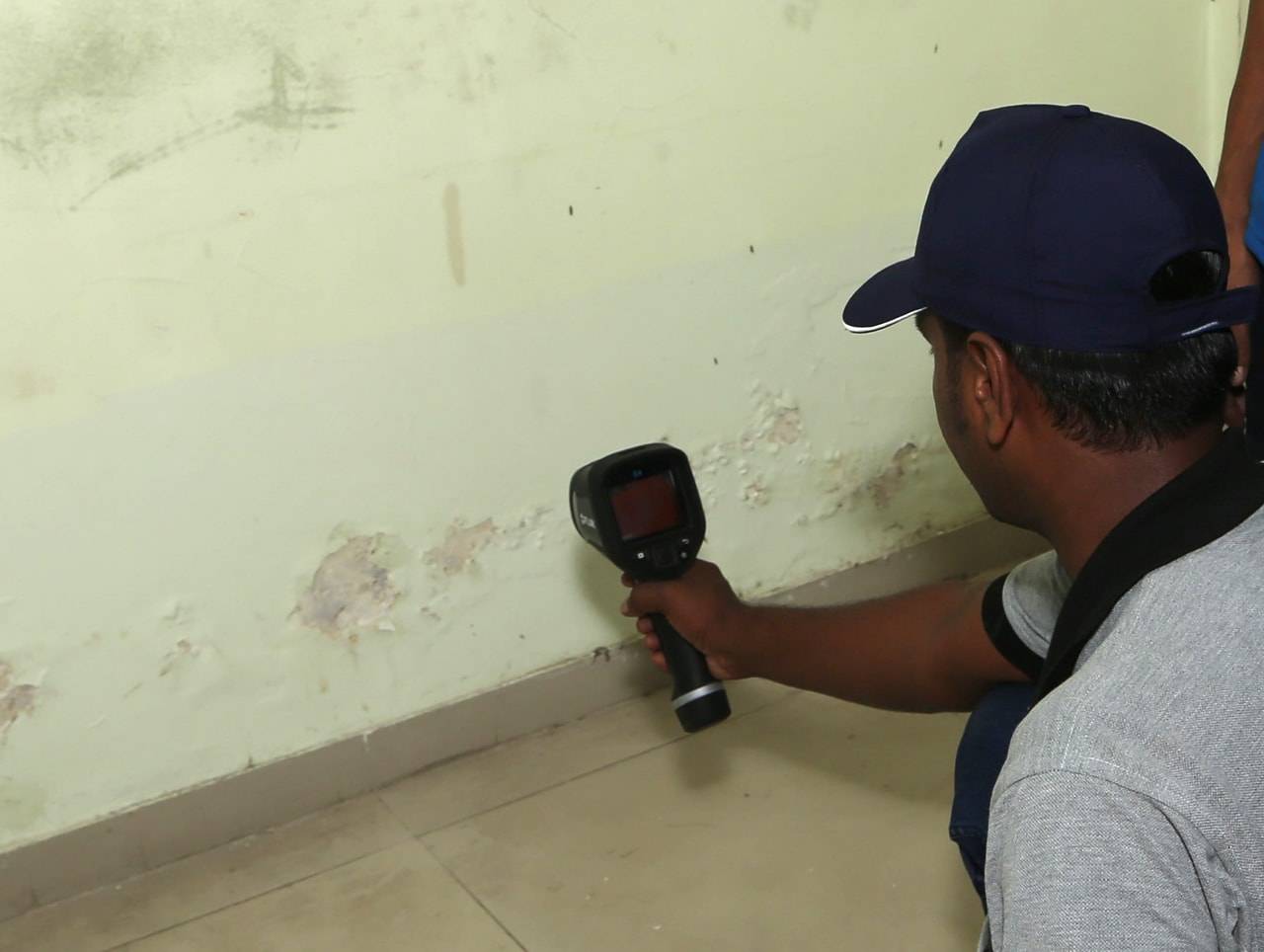 Understanding How Home Surfaces Stay Strong During Changing Seasons