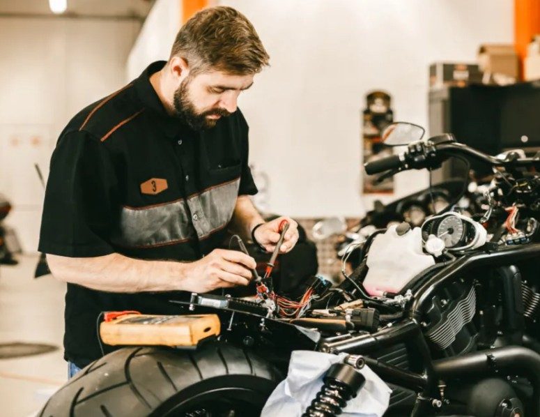 What is “Stiction” in Front Forks and How to Reduce it Using Specialized Seal Lubricants?