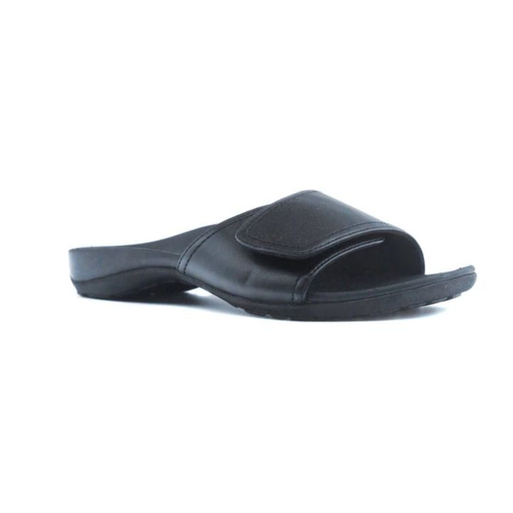 Do Orthotic Sandals Work for Flat Feet and Overpronation Issues?